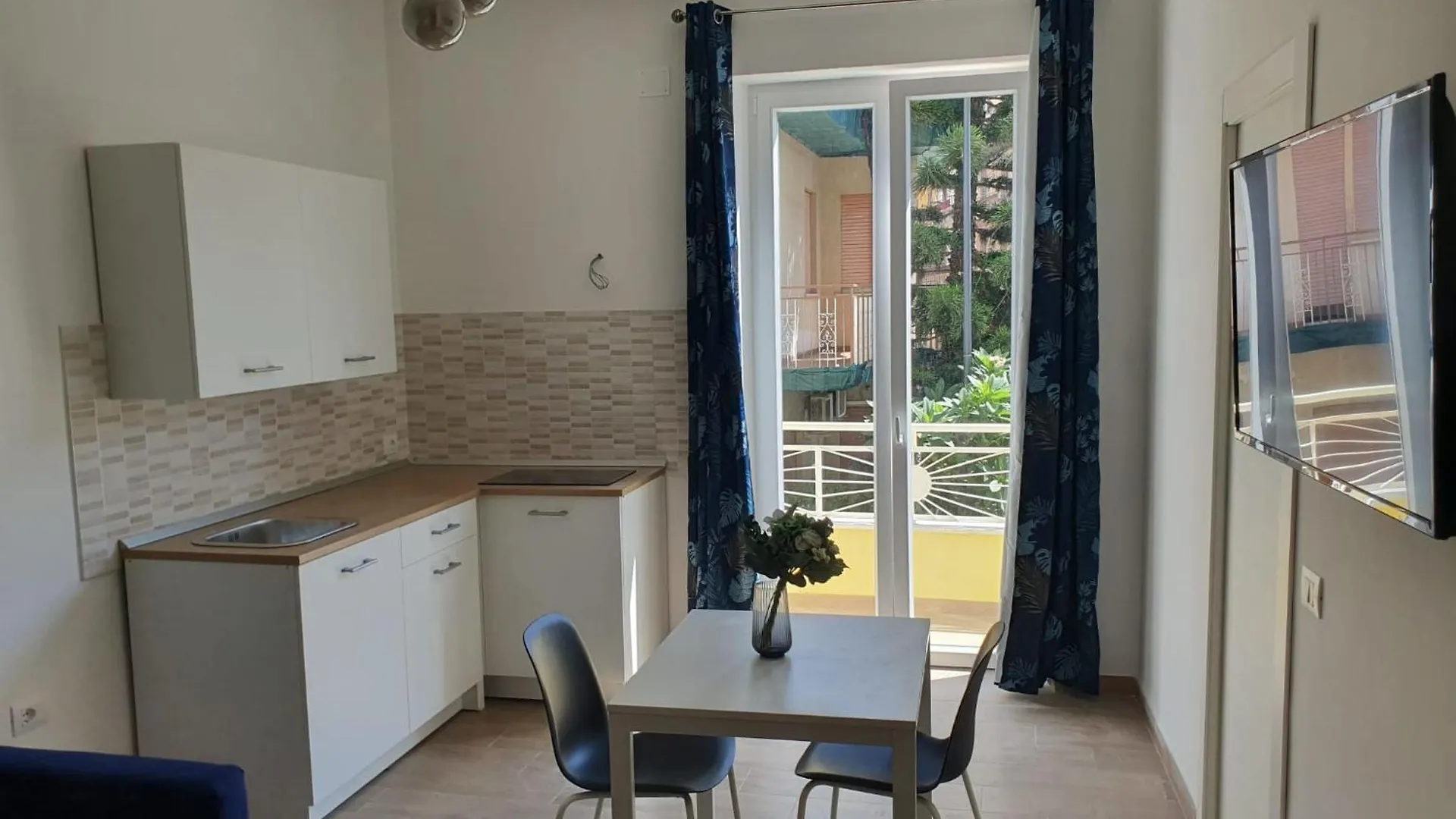 شقة La Casa Di Ariel كاستلداتشا