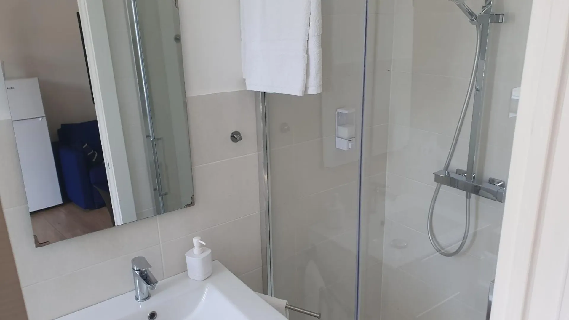 شقة La Casa Di Ariel كاستلداتشا 0*,